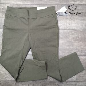 Christopher & Banks Mid Rise Ankle Pants Size 6P